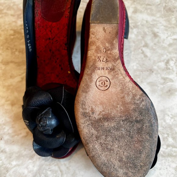 Chanel Camellia Flower Wedge Sandals, Black and Red Size 37 1/2 (Euro) 7 (US) - Picture 5 of 5
